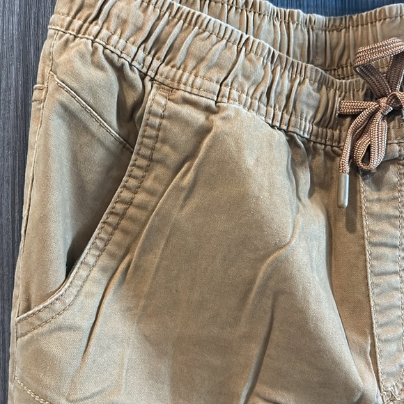 Junior boys camel colored joggers size medium with drawstring size 18 boys - Picture 4 of 8